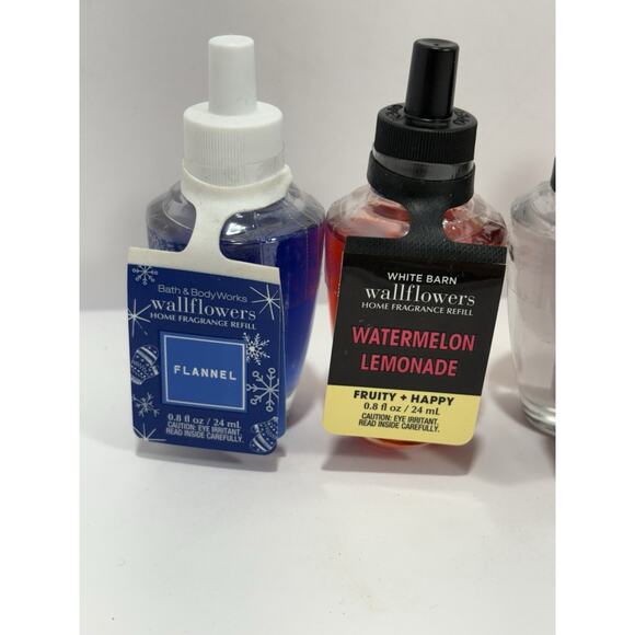 BATH & BODY WORKS WALLFLOWERS REFILL Laundry Day Flannel Watermelon Christ Lot 4 - Picture 4 of 4